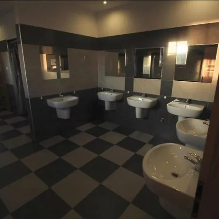 Schronisko Pttk Hala Szrenicka Hostel Szklarska Poreba