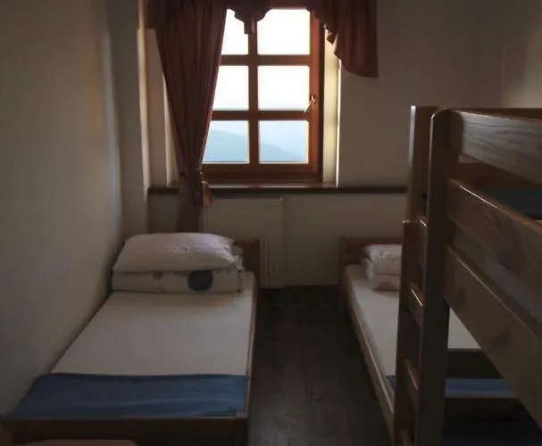 Schronisko Pttk Hala Szrenicka שצ'קלארסקה פוראובה